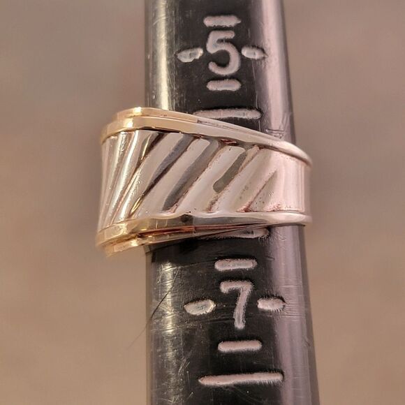 David Yurman 14k & Sterling Ribbed Cigar Band Ring - Picture 13 of 14